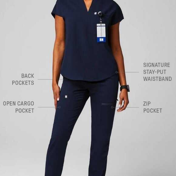 Fabletics Scrub Set – Evolve Top + On-Call Joggers | Navy | Women’s Medium - Picture 3 of 3
